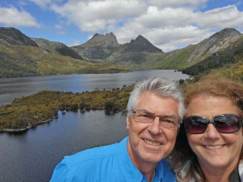 A selfie of a couple at Table Mountain, Tasmania