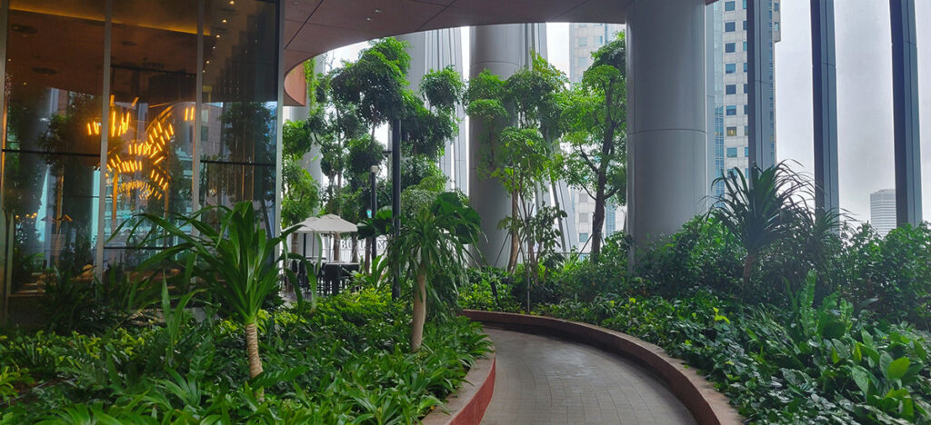 Open air garden on the 17th floor of the Citadine hotel at Raffles Place
